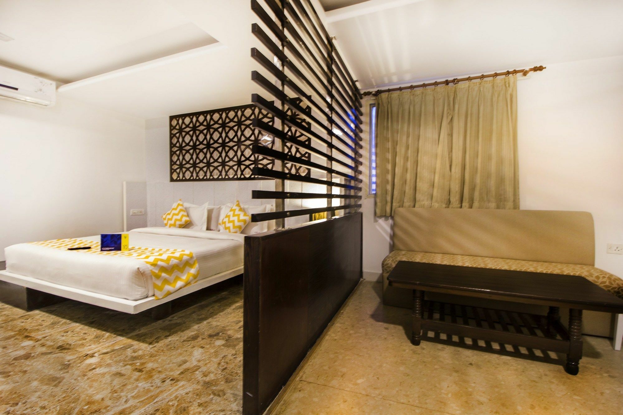 แฟบโฮเต็ล ไวท์โคลฟ Hotel นิวเดลี ภายนอก รูปภาพ